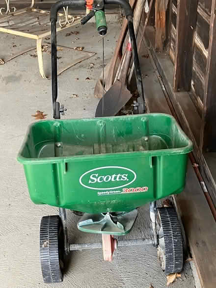 Photo of free Spreader (SE Massillon) #1