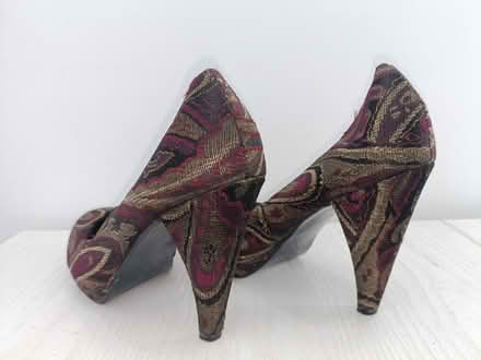Photo of free 2 Pairs of high heels size 7 (Redhill RH1) #4