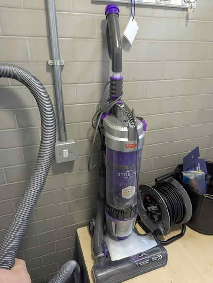 Photo of free Vax vacuum cleaner (SE1, near Guys hospital) #1