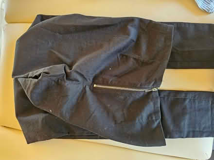 Photo of free H&M Black Skinny Trousers (SW16 (streatham common)) #1