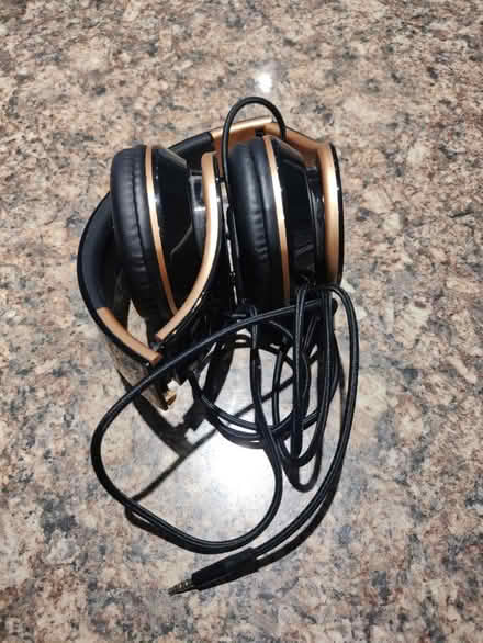 Photo of free Foldy Headphones (Stonehouse) #2