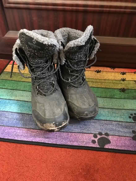 Photo of free 6 winter boots (CB25 9ae) #1