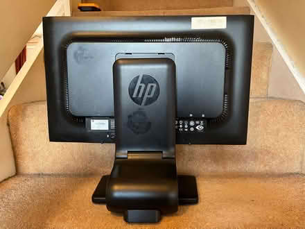 Photo of free HP LA2006x LCD TFT 20 inch monitor (Linslade LU7) #2