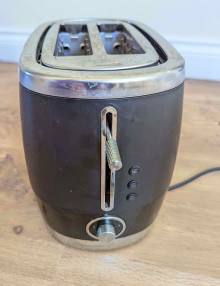Photo of free Beko cosmopolis 2 slice toaster. (Kilkenny Lane Country Park OX18) #2