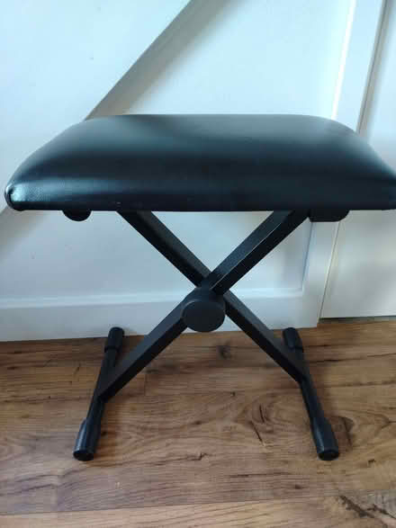 Photo of free Small stool (Northcourt OX14) #1