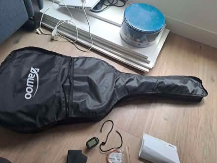 Photo of free Guitar (Bromley-by-Bow E3) #1