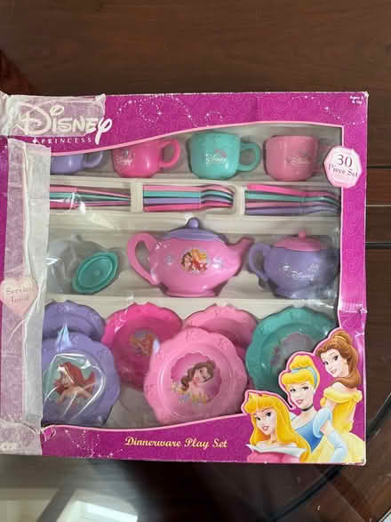 Photo of free Disney Princess Dinnerware Set (Campbell) #2