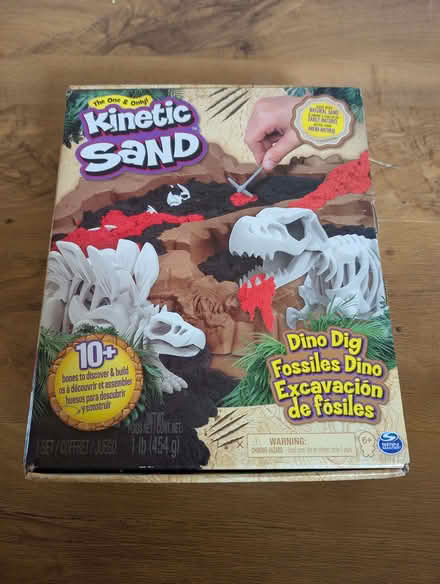 Photo of free Kinetic sand Dino dig (Kilkenny Lane Country Park OX18) #2
