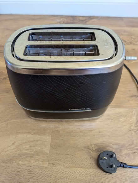 Photo of free Beko cosmopolis 2 slice toaster. (Kilkenny Lane Country Park OX18) #1
