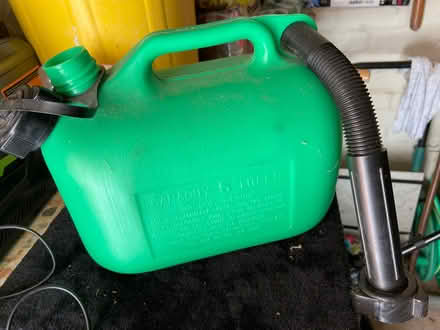 Photo of free Petrol container (Droitwich, Primsland) #1