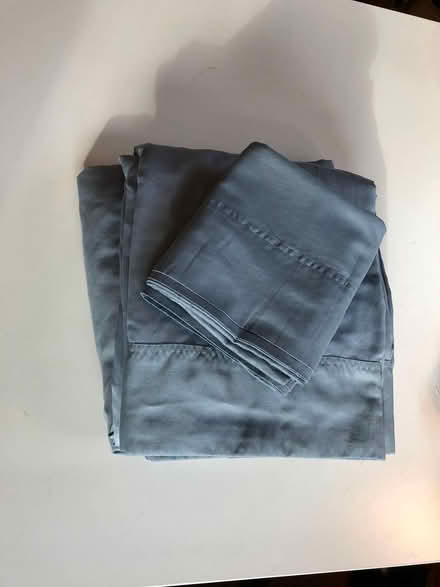 Photo of free Linden Street Queen Sheet Set (Westmont near Cass & Ogden) #1