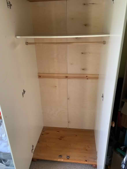 Photo of free Small wardrobe (Chesham Bois, HP6) #2