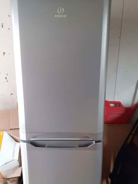 Photo of free Indesit Fridge Freezer (Moss Side PR26) #4