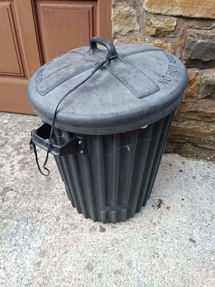 Photo of free plastic dustbin (Brookhouse LA2) #1