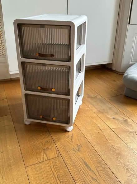 Photo of free Set of drawers with wheels (W8, Kensington) #1