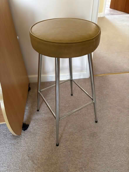 Photo of free Bar stool very good condition (Ferndown BH22) #1