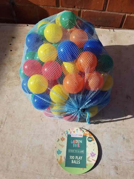 Photo of free Play balls (Mansfield Ng18) #1