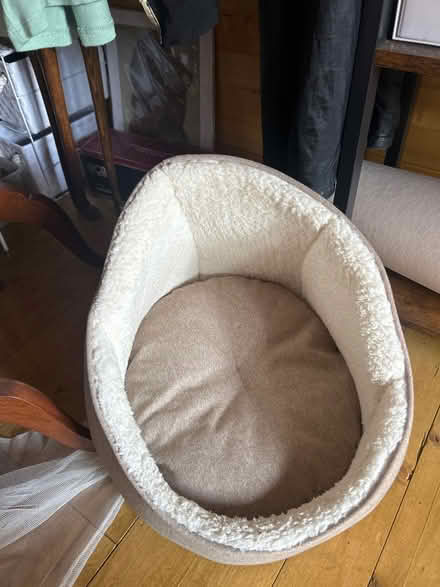 Photo of free Cat bed (11 Broomhall Road) #1
