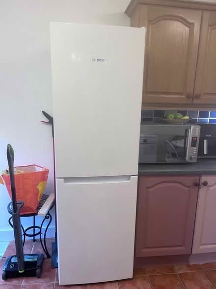 Photo of free Bosch fridge freezer (St Margarets TW1) #1
