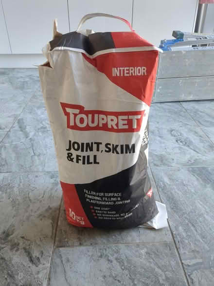 Photo of free Skim and filler 8kg (BA1) #1