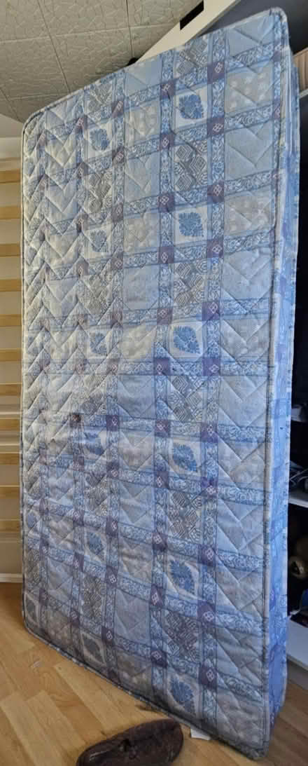 Photo of free Single bed and new mattress (Maypole/Solihull lodge/B14) #2