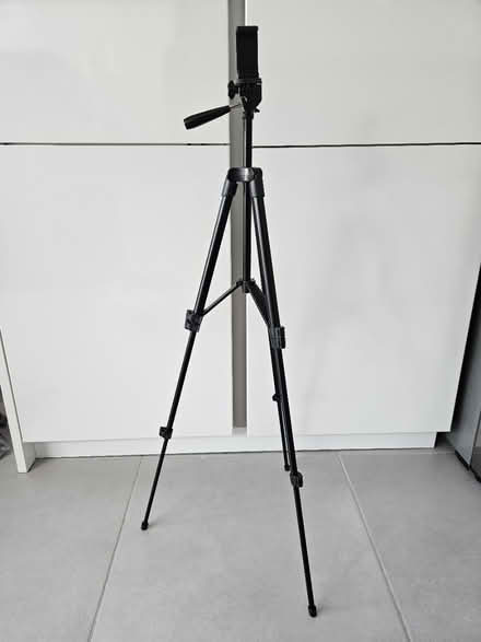 Photo of free Phone tripod (Twickenham TW2) #1