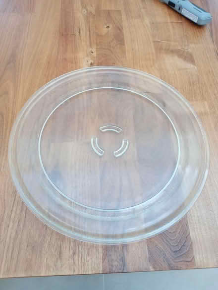 Photo of free Large microwave glass plate (Little Eversden, Cambridge) #1