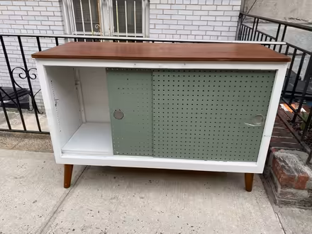 Photo of free Dressers and air purifier (Upper West Side 10023) #3