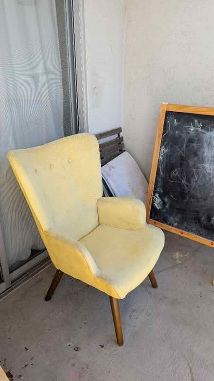 Photo of free Pale yellow armchair (Walnut Creek) #1