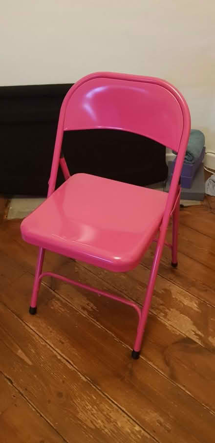 Photo of free Pink Chair (Southdown) #1