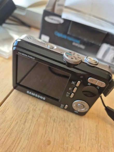 Photo of free Samsung D860 camera (Harley Shute TN38) #3