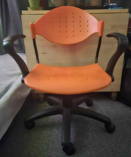Photo of free Office chair - faulty (Liverpool L17) #1