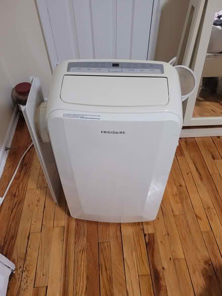 Photo of free Portable Air Conditioner (Dobbs Ferry, NY) #4
