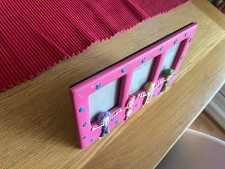 Photo of free Girls decorative photo frame (Canary Wharf, London E14) #3
