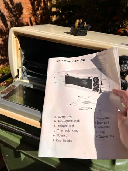 Photo of free Small Electric Oven (Clapham SW4) #2