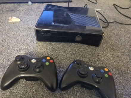Photo of free Xbox 360, with kinect (Manor Estate, Hemel. HP3) #2