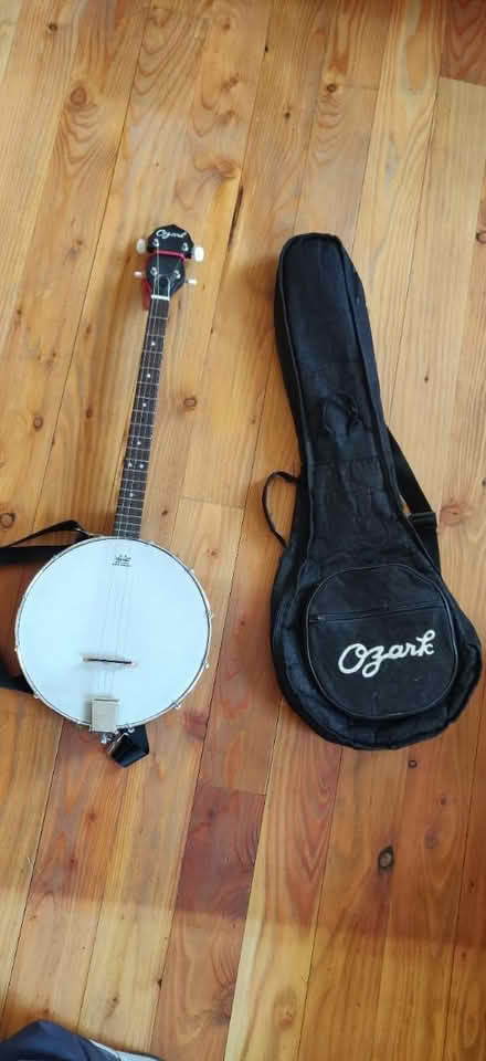 Photo of free Tenor Banjo (Newhaven EH6) #1