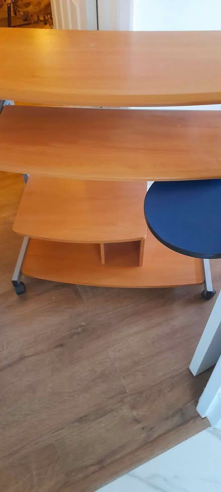 Photo of free Computer desk (Welling DA16) #1
