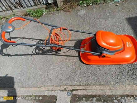 Photo of free lawnmower - flymo (Woodley RG5) #2