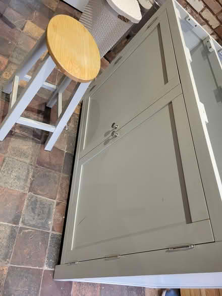 Photo of free breakfast bar-some damage to chair (Tamworth) #2