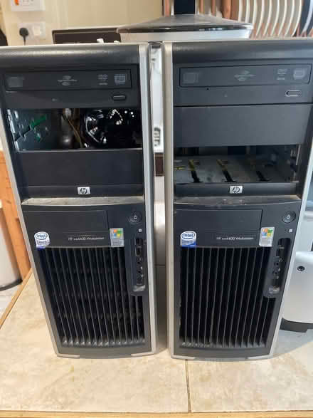 Photo of free PCs and monitors (CV11) #2