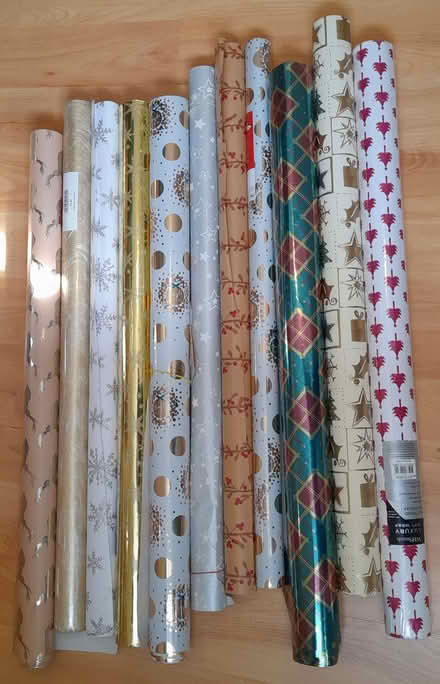 Photo of free Christmas wrapping paper (Finchampstead RG40) #1