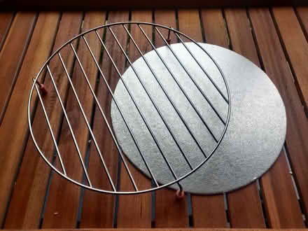 Photo of free Cooling rack and cake board (Andover SP10) #1