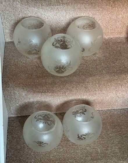 Photo of free 5x Frosted glass light shades round (GU14) #1