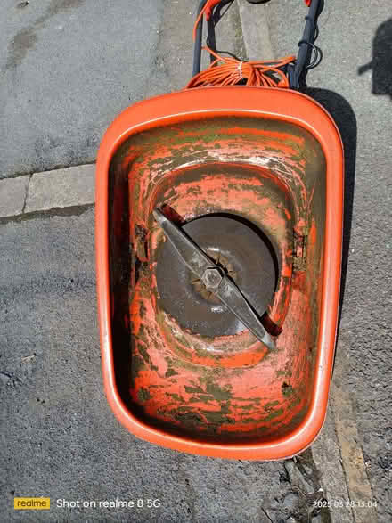 Photo of free lawnmower - flymo (Woodley RG5) #3