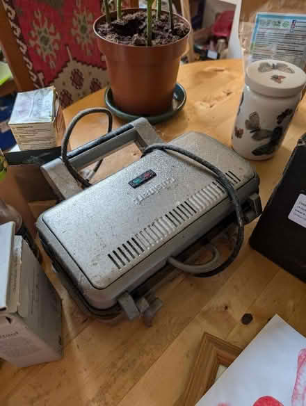 Photo of free Toastie press (Heeley Bridge S8) #1