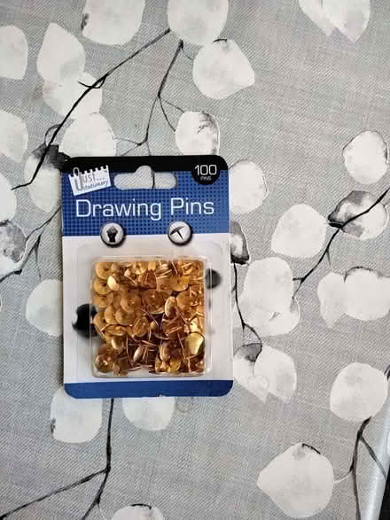 Photo of free Pack of drawing pins (Franche DY11) #1