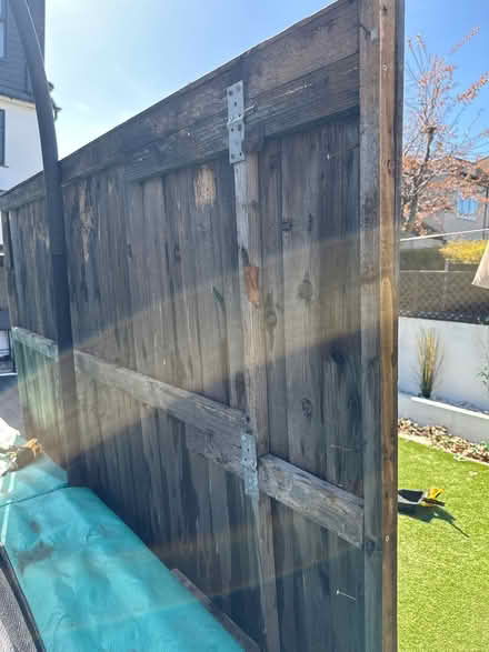 Photo of free Fence and Fence post (Bexleyheath) #2