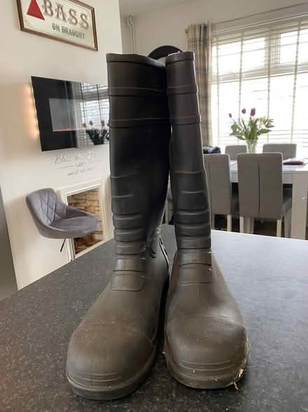 Photo of free Size 11 welly boots (DE15) #1