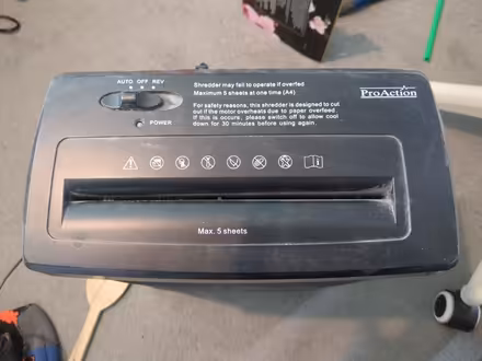 Photo of free Office shredder (Manor Estate, Hemel. HP3) #1